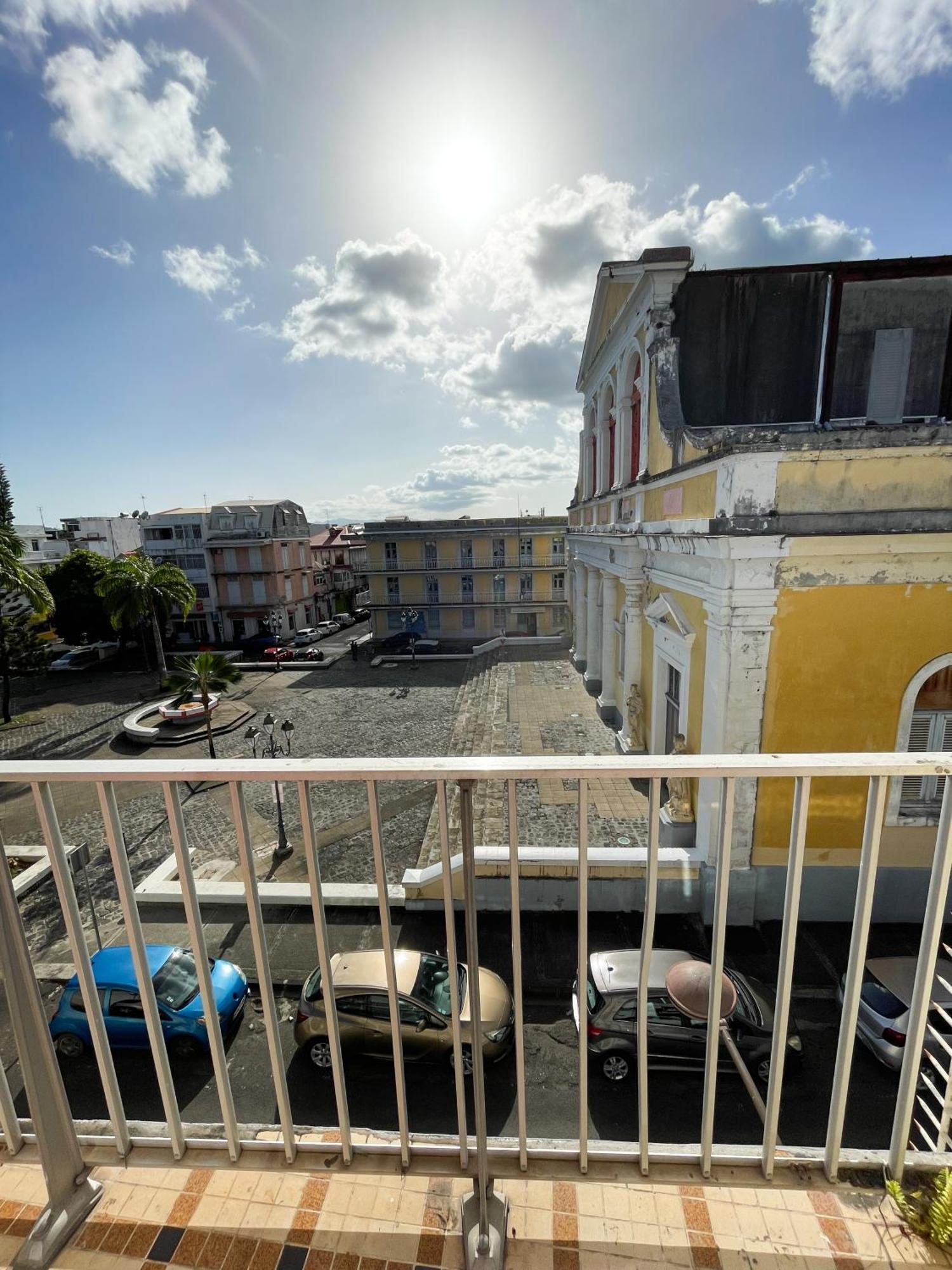 Grand Sejour Lumineux Avec Balcon & Vue Cathedrale Apartment Pointe-a-Pitre  Luaran gambar
