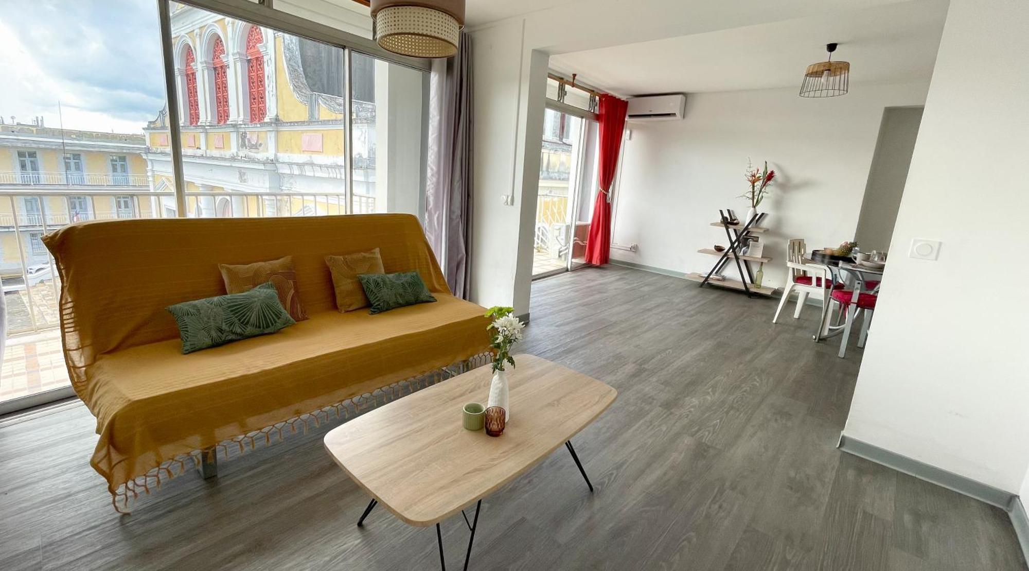 Grand Sejour Lumineux Avec Balcon & Vue Cathedrale Apartment Pointe-a-Pitre  Luaran gambar